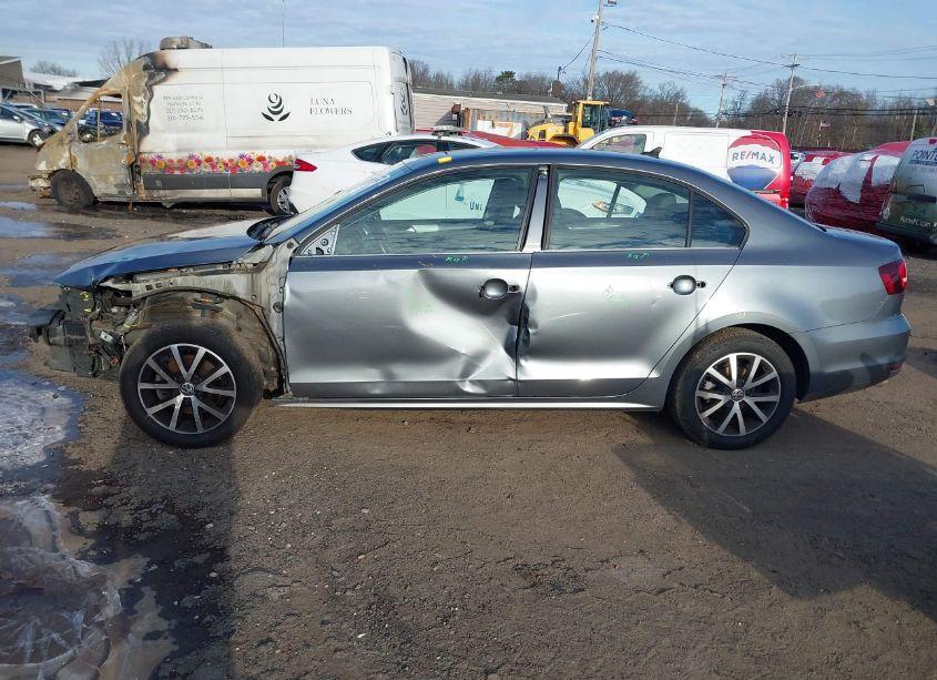 Photo 15 of 2017 Volkswagen Jetta 1.4T SE (VIN 3VWDB7AJ3HM358095)