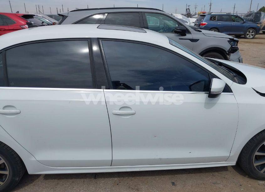 Photo 14 of 2017 Volkswagen Jetta 1.4T SE (VIN 3VWDB7AJ3HM386379)