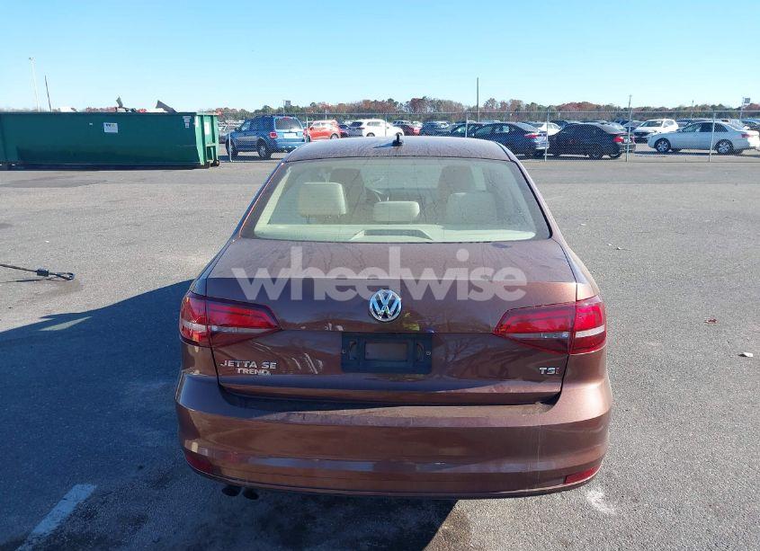 Photo 16 of 2017 Volkswagen Jetta 1.4T SE (VIN 3VWDB7AJ3HM390092)