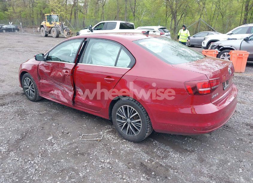 Photo 3 of 2018 Volkswagen Jetta 1.4T SE/1.4T WOLFSBURG EDITION (VIN 3VWDB7AJ3JM224323)