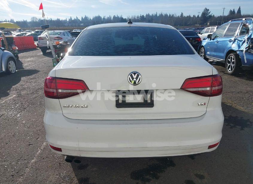 Photo 16 of 2018 Volkswagen Jetta 1.4T SE/1.4T WOLFSBURG EDITION (VIN 3VWDB7AJ3JM248587)