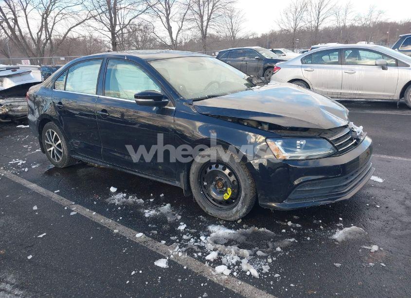 2017 Volkswagen Jetta 1.4T SE (VIN 3VWDB7AJ4HM201157) main photo