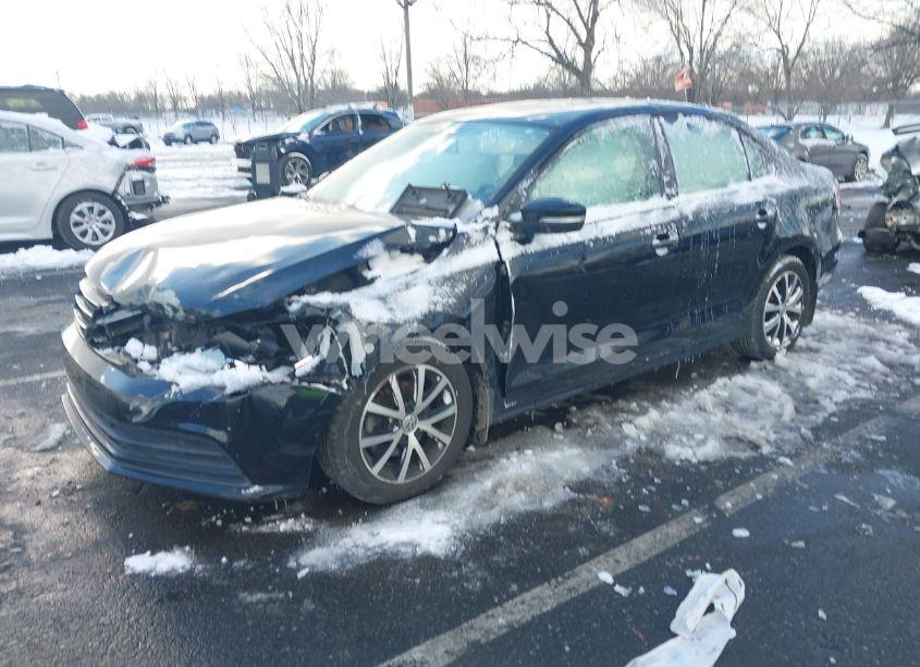 Photo 2 of 2017 Volkswagen Jetta 1.4T SE (VIN 3VWDB7AJ4HM201157)