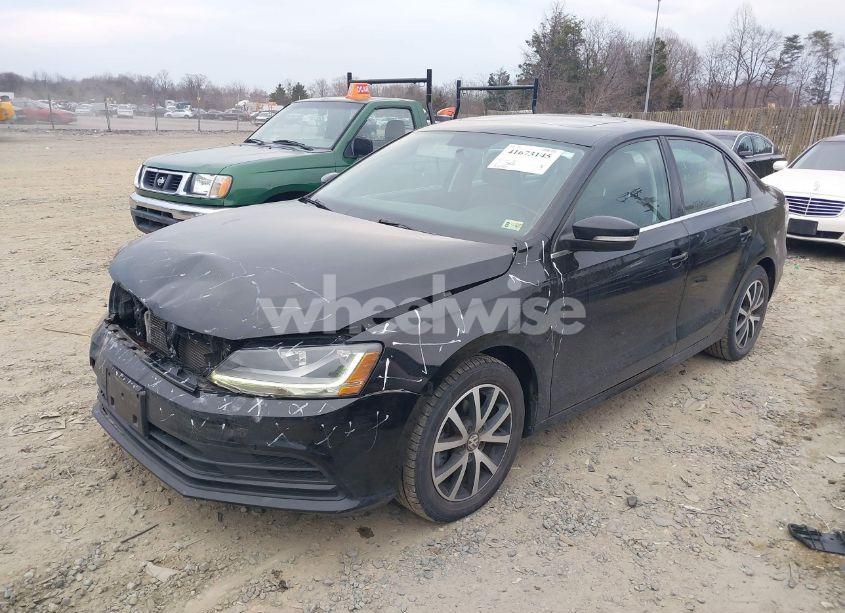 Photo 2 of 2017 Volkswagen Jetta 1.4T SE (VIN 3VWDB7AJ4HM202258)
