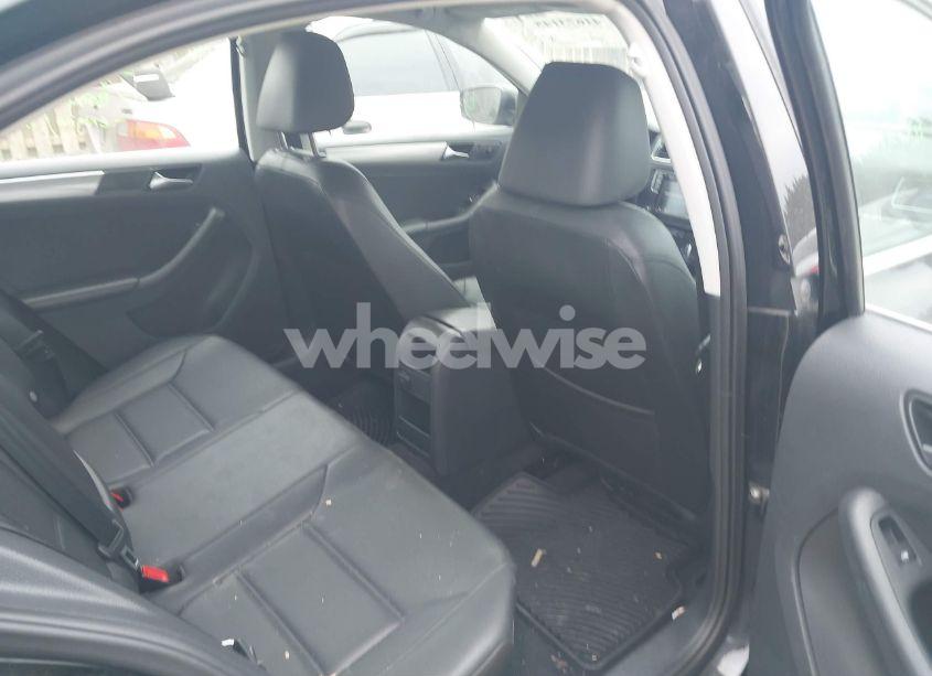 Photo 8 of 2017 Volkswagen Jetta 1.4T SE (VIN 3VWDB7AJ4HM202258)