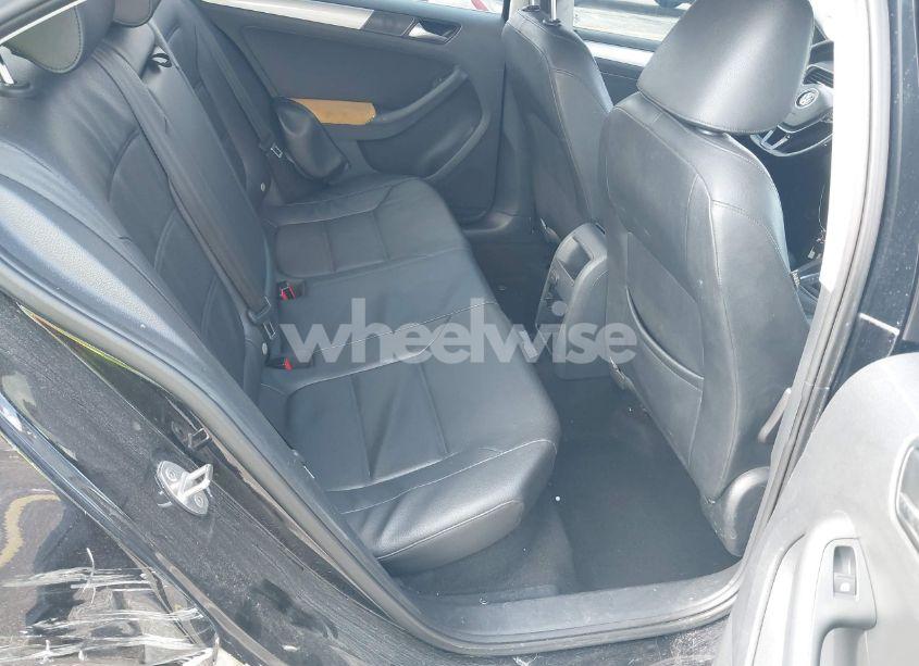 Photo 8 of 2017 Volkswagen Jetta 1.4T SE (VIN 3VWDB7AJ4HM207959)