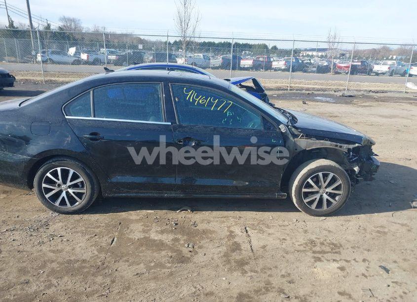 Photo 13 of 2017 Volkswagen Jetta 1.4T SE (VIN 3VWDB7AJ4HM220324)