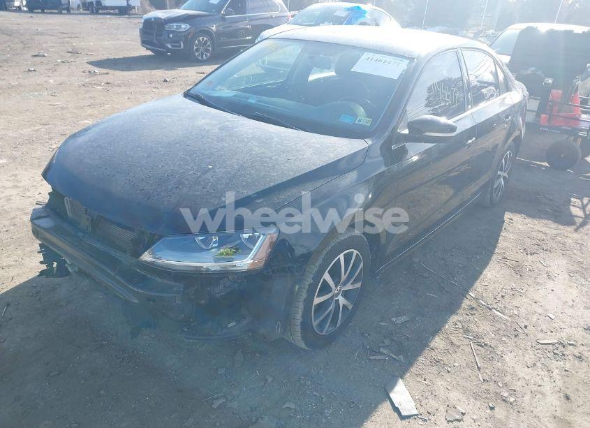 Photo 2 of 2017 Volkswagen Jetta 1.4T SE (VIN 3VWDB7AJ4HM220324)