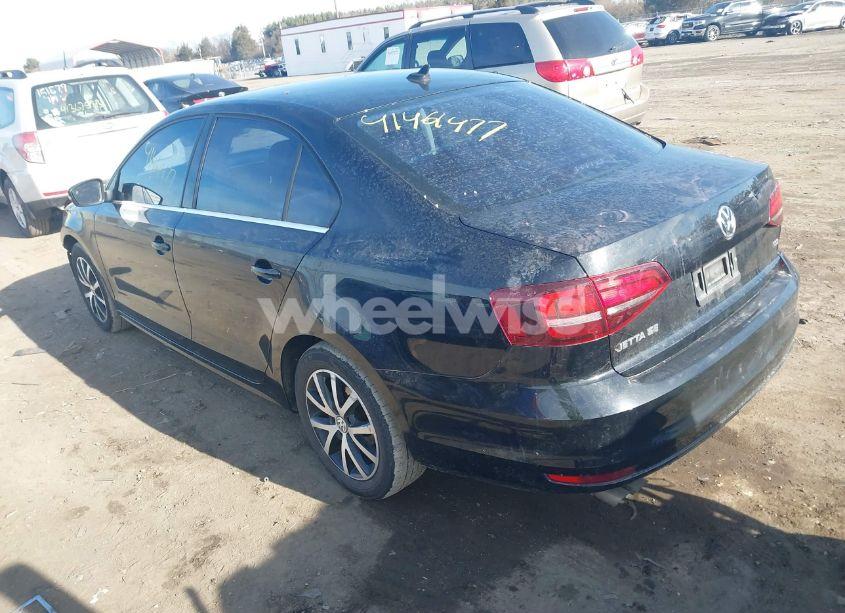 Photo 3 of 2017 Volkswagen Jetta 1.4T SE (VIN 3VWDB7AJ4HM220324)