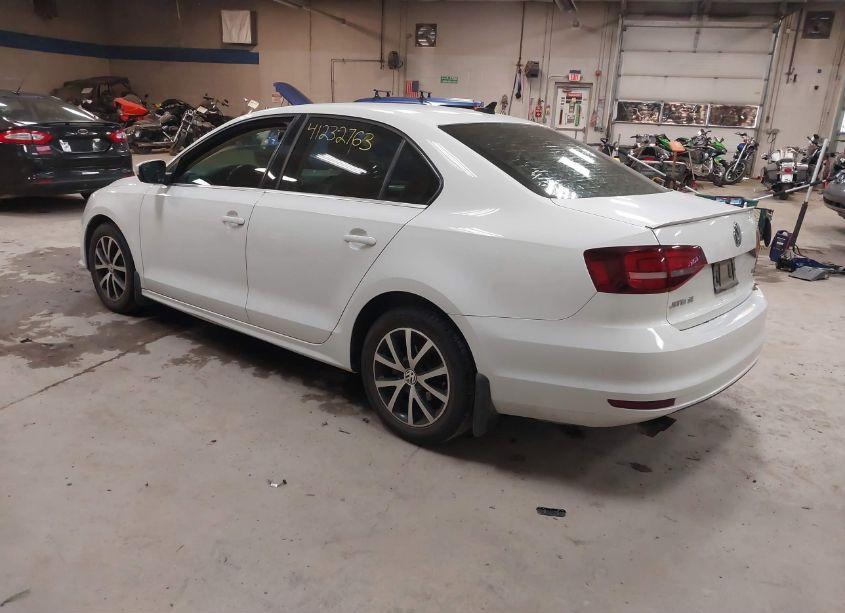 Photo 3 of 2017 Volkswagen Jetta 1.4T SE (VIN 3VWDB7AJ4HM226446)
