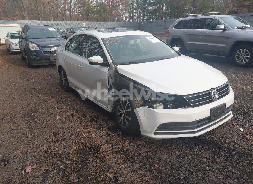 2017 Volkswagen Jetta 1.4T SE (VIN 3VWDB7AJ4HM290440) main photo