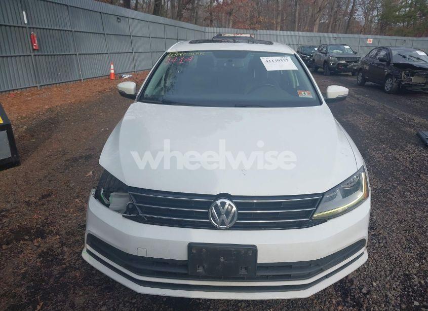 Photo 12 of 2017 Volkswagen Jetta 1.4T SE (VIN 3VWDB7AJ4HM290440)