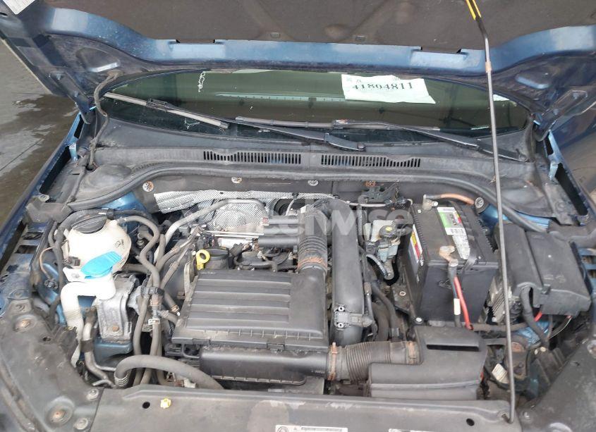 Photo 10 of 2017 Volkswagen Jetta 1.4T SE (VIN 3VWDB7AJ4HM297548)