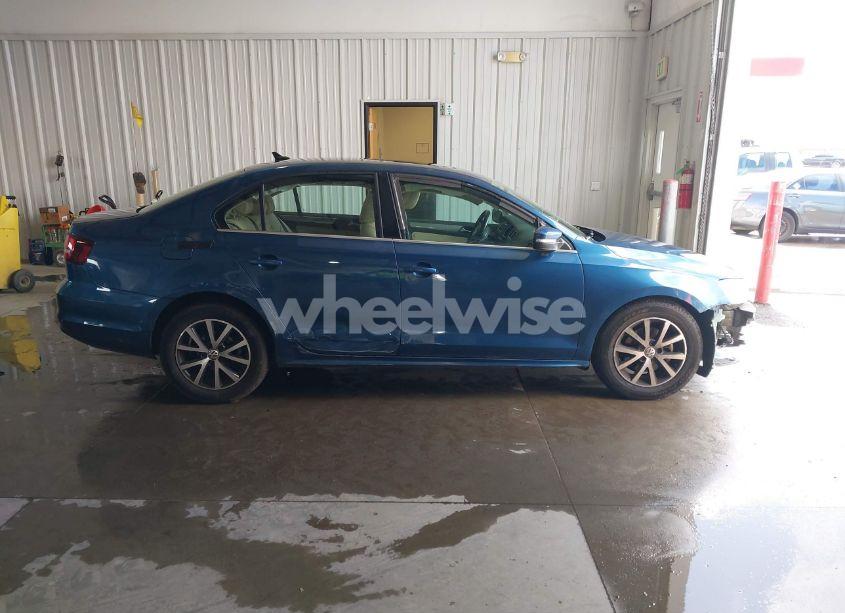 Photo 14 of 2017 Volkswagen Jetta 1.4T SE (VIN 3VWDB7AJ4HM297548)