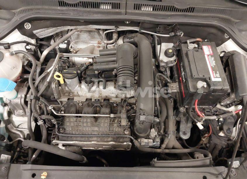 Photo 10 of 2017 Volkswagen Jetta 1.4T SE (VIN 3VWDB7AJ4HM320990)