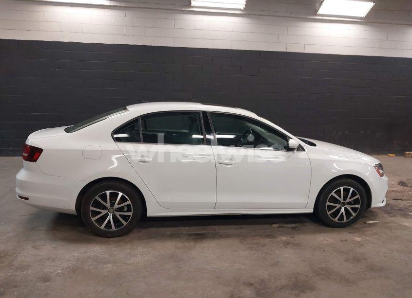 Photo 13 of 2017 Volkswagen Jetta 1.4T SE (VIN 3VWDB7AJ4HM320990)