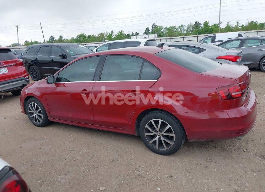 Photo 14 of 2017 Volkswagen Jetta 1.4T SE (VIN 3VWDB7AJ4HM378923)