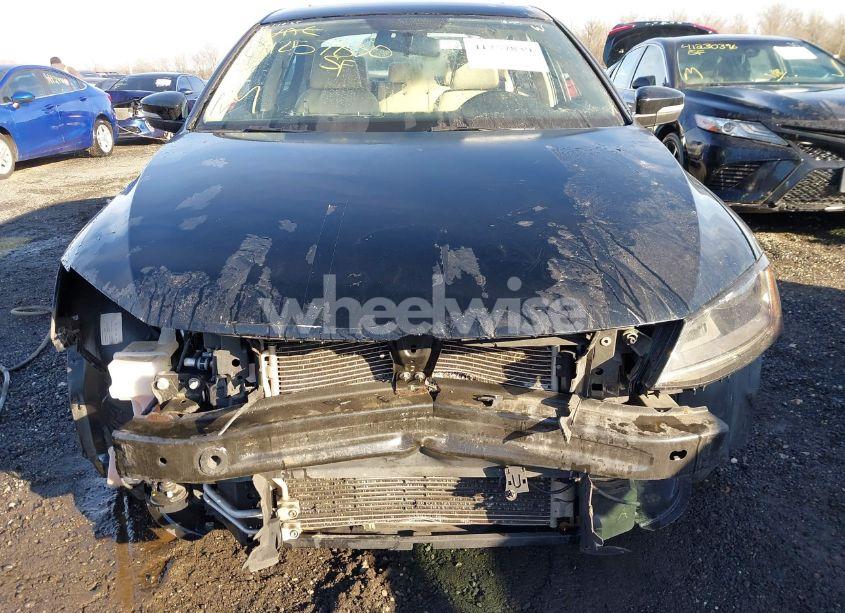 Photo 6 of 2017 Volkswagen Jetta 1.4T SE (VIN 3VWDB7AJ4HM380638)