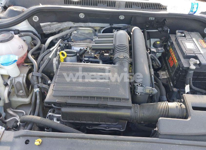 Photo 10 of 2018 Volkswagen Jetta 1.4T SE/1.4T WOLFSBURG EDITION (VIN 3VWDB7AJ4JM244919)