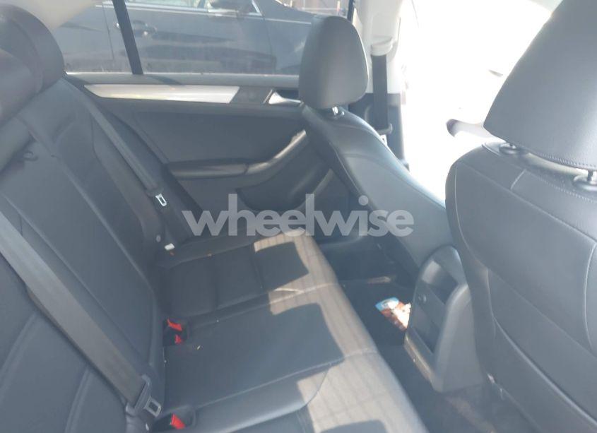 Photo 8 of 2018 Volkswagen Jetta 1.4T SE/1.4T WOLFSBURG EDITION (VIN 3VWDB7AJ4JM244919)