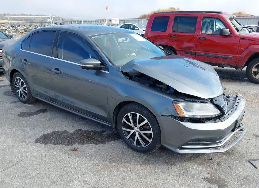 2017 Volkswagen Jetta 1.4T SE (VIN 3VWDB7AJ5HM216041) main photo