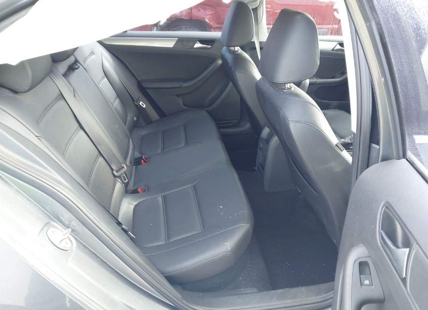 Photo 8 of 2017 Volkswagen Jetta 1.4T SE (VIN 3VWDB7AJ5HM216041)