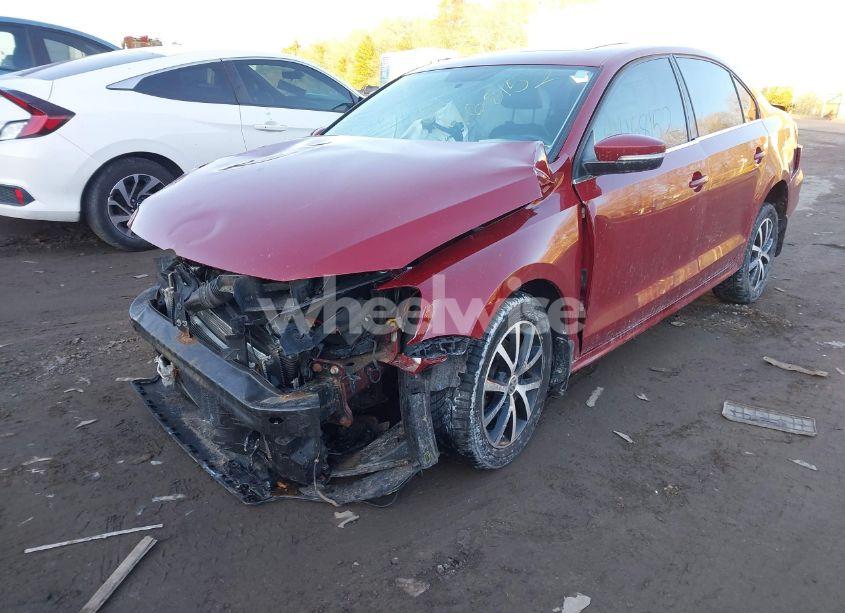 Photo 2 of 2017 Volkswagen Jetta 1.4T SE (VIN 3VWDB7AJ5HM245586)