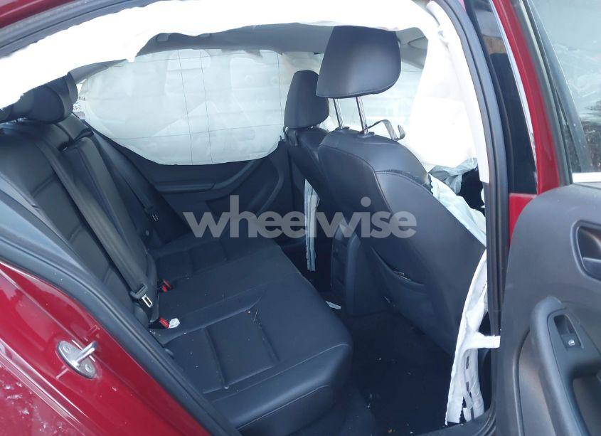 Photo 8 of 2017 Volkswagen Jetta 1.4T SE (VIN 3VWDB7AJ5HM245586)