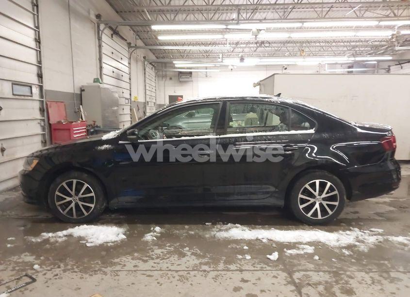 Photo 14 of 2017 Volkswagen Jetta 1.4T SE (VIN 3VWDB7AJ5HM248472)