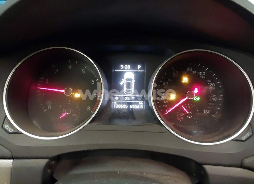 Photo 7 of 2017 Volkswagen Jetta 1.4T SE (VIN 3VWDB7AJ5HM248472)