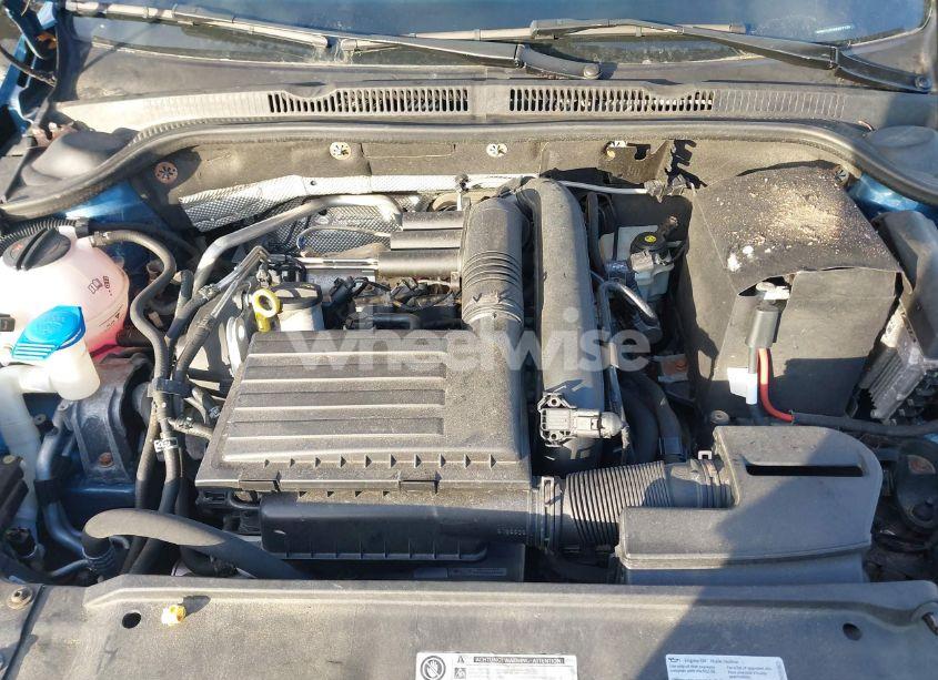 Photo 10 of 2017 Volkswagen Jetta 1.4T SE (VIN 3VWDB7AJ5HM267135)