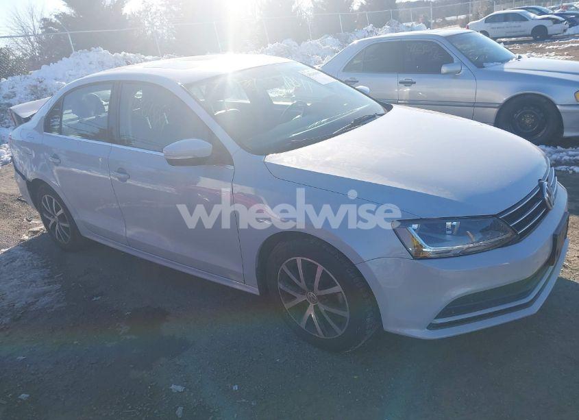 2017 Volkswagen Jetta 1.4T SE (VIN 3VWDB7AJ5HM285733) main photo