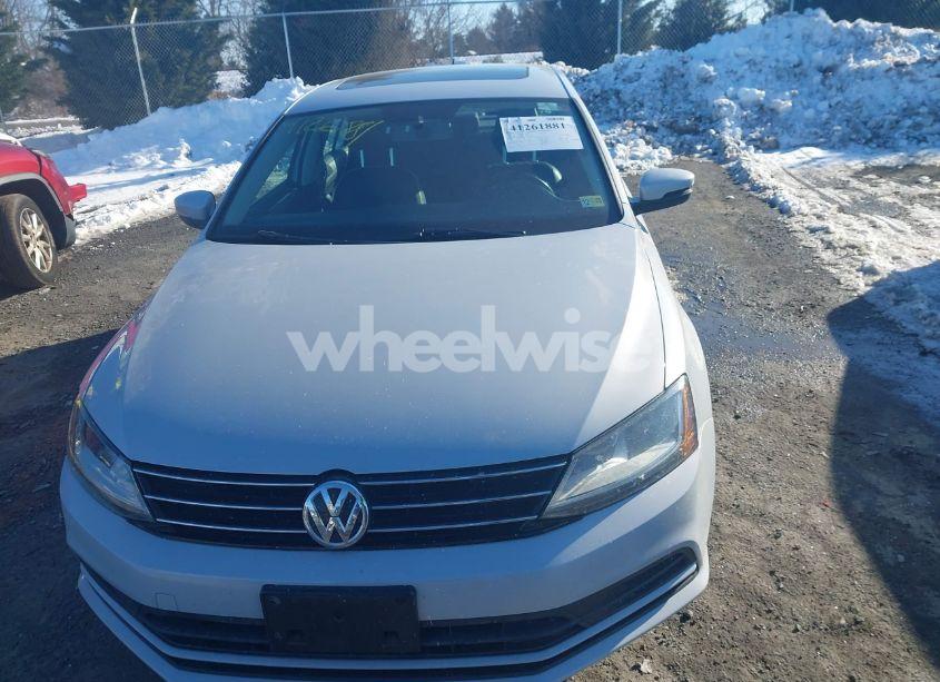 Photo 12 of 2017 Volkswagen Jetta 1.4T SE (VIN 3VWDB7AJ5HM285733)