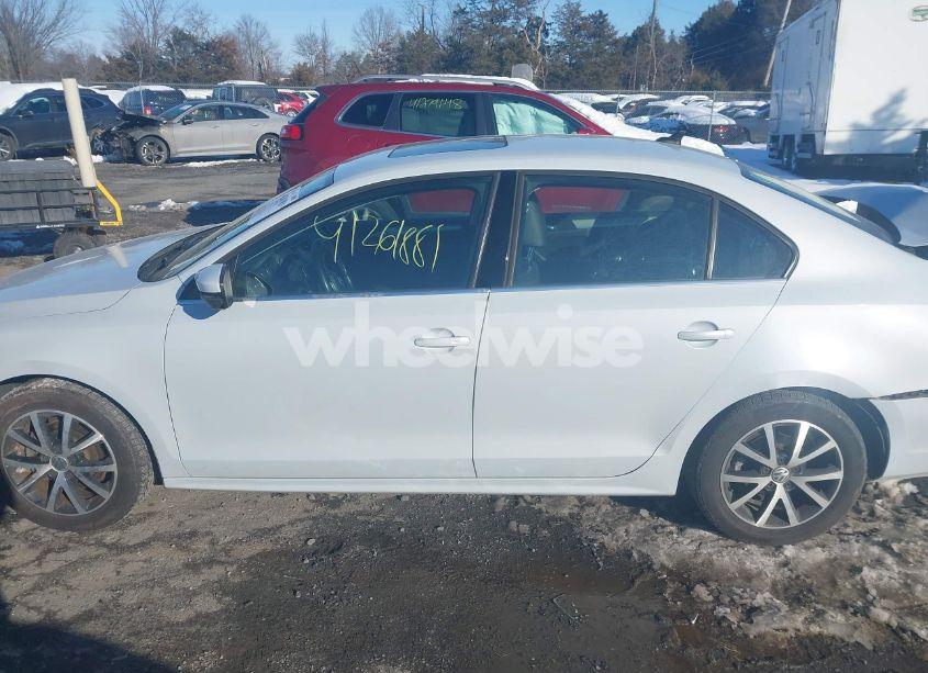 Photo 14 of 2017 Volkswagen Jetta 1.4T SE (VIN 3VWDB7AJ5HM285733)