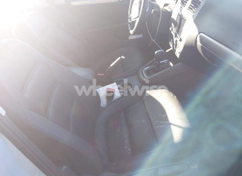 Photo 5 of 2017 Volkswagen Jetta 1.4T SE (VIN 3VWDB7AJ5HM285733)