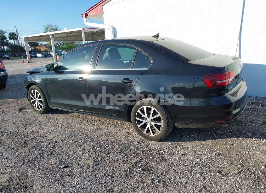 Photo 15 of 2017 Volkswagen Jetta 1.4T SE (VIN 3VWDB7AJ5HM320285)