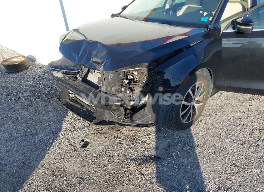 Photo 6 of 2017 Volkswagen Jetta 1.4T SE (VIN 3VWDB7AJ5HM320285)