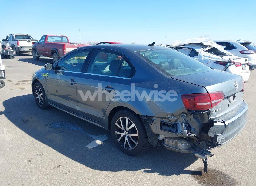 Photo 3 of 2017 Volkswagen Jetta 1.4T SE (VIN 3VWDB7AJ5HM371320)