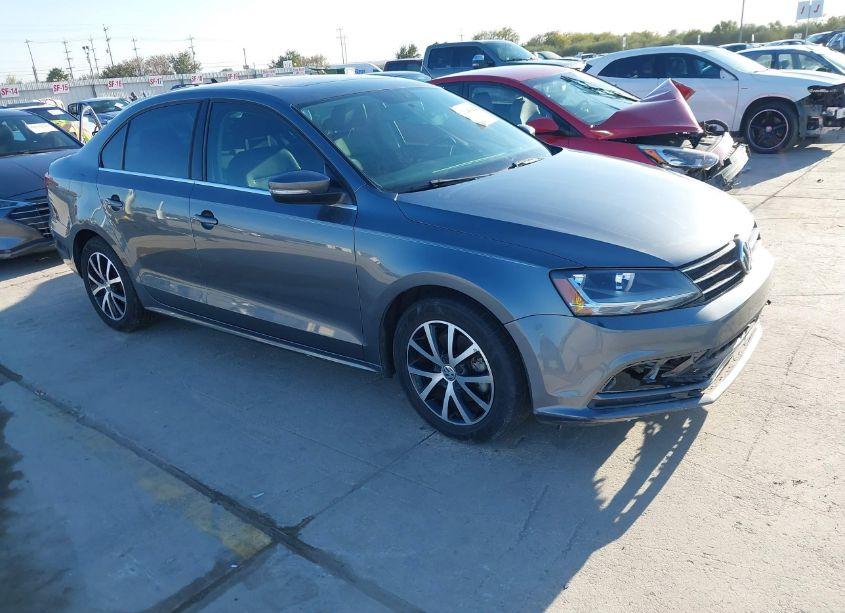 2017 Volkswagen Jetta 1.4T SE (VIN 3VWDB7AJ5HM382804) main photo