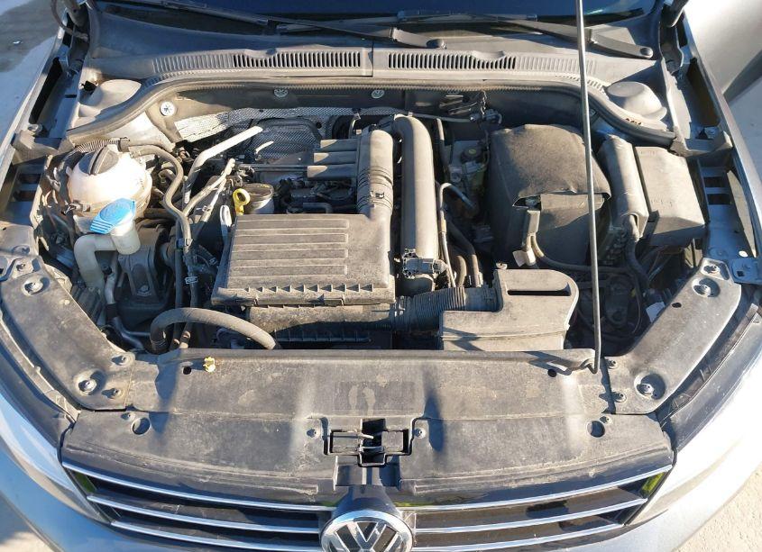 Photo 10 of 2017 Volkswagen Jetta 1.4T SE (VIN 3VWDB7AJ5HM382804)