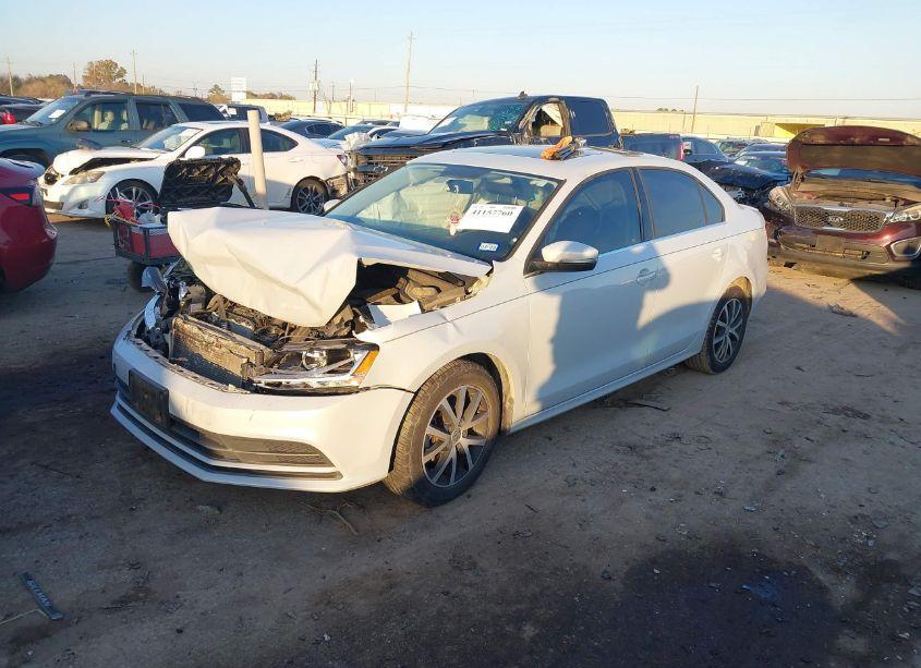 Photo 2 of 2017 Volkswagen Jetta 1.4T SE (VIN 3VWDB7AJ5HM384049)