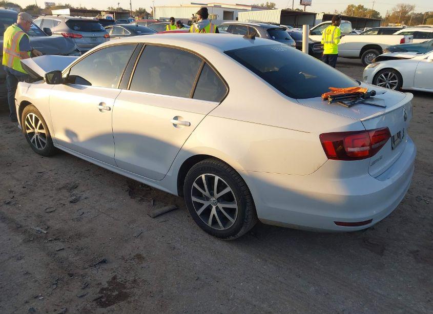 Photo 3 of 2017 Volkswagen Jetta 1.4T SE (VIN 3VWDB7AJ5HM384049)