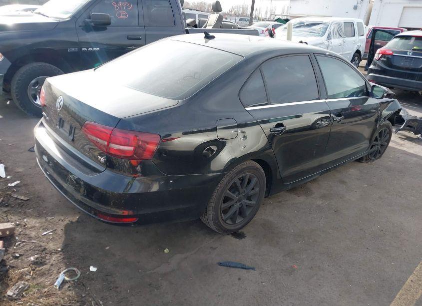 Photo 4 of 2017 Volkswagen Jetta 1.4T SE (VIN 3VWDB7AJ6HM269864)