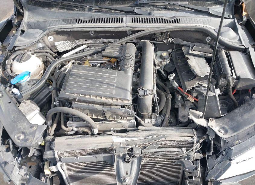 Photo 8 of 2017 Volkswagen Jetta 1.4T SE (VIN 3VWDB7AJ6HM269864)