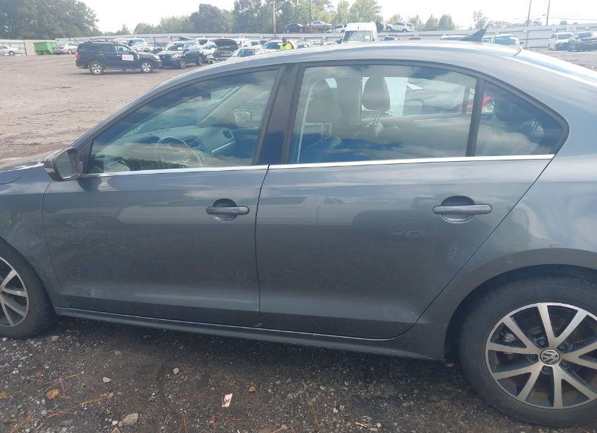 Photo 14 of 2017 Volkswagen Jetta 1.4T SE (VIN 3VWDB7AJ6HM273087)