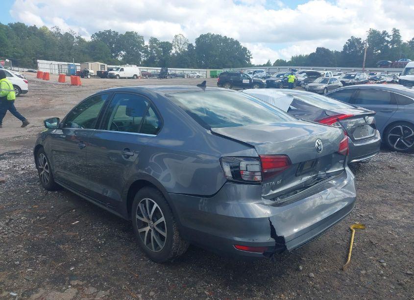 Photo 3 of 2017 Volkswagen Jetta 1.4T SE (VIN 3VWDB7AJ6HM273087)