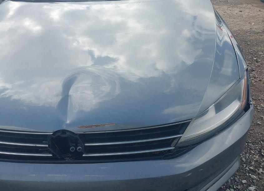 Photo 6 of 2017 Volkswagen Jetta 1.4T SE (VIN 3VWDB7AJ6HM273087)