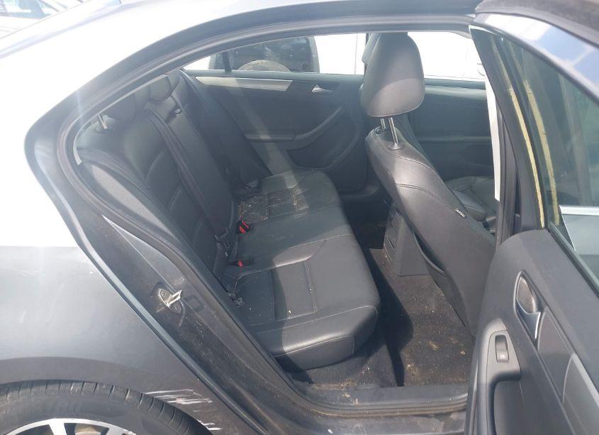 Photo 8 of 2017 Volkswagen Jetta 1.4T SE (VIN 3VWDB7AJ6HM273087)