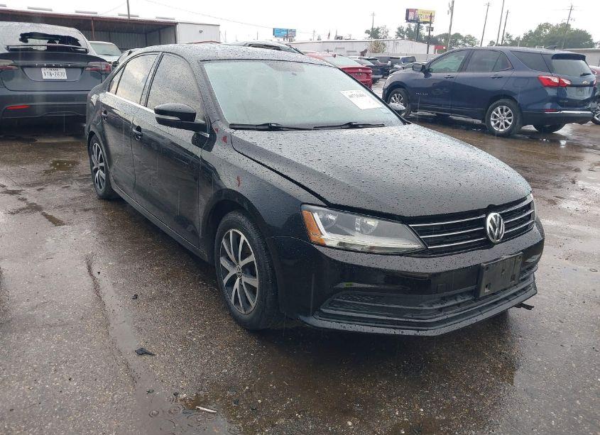 2017 Volkswagen Jetta 1.4T SE (VIN 3VWDB7AJ6HM282498) main photo