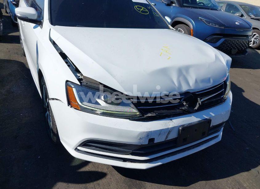 Photo 12 of 2017 Volkswagen Jetta 1.4T SE (VIN 3VWDB7AJ6HM290228)